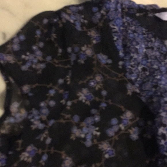 Woman’s  blouse size 12 - Picture 6 of 11